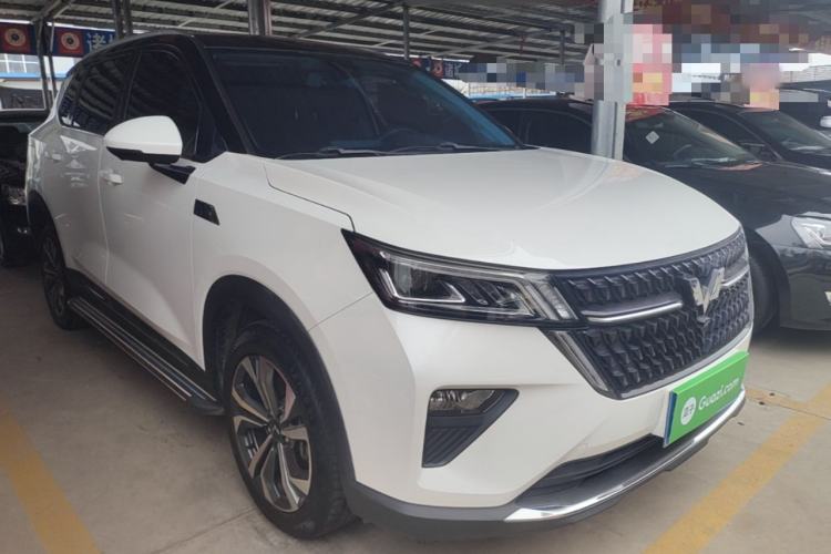 Used Wuling Asta 2022 2.0L DHT Electric-Speed Version Front Right 45 Deg