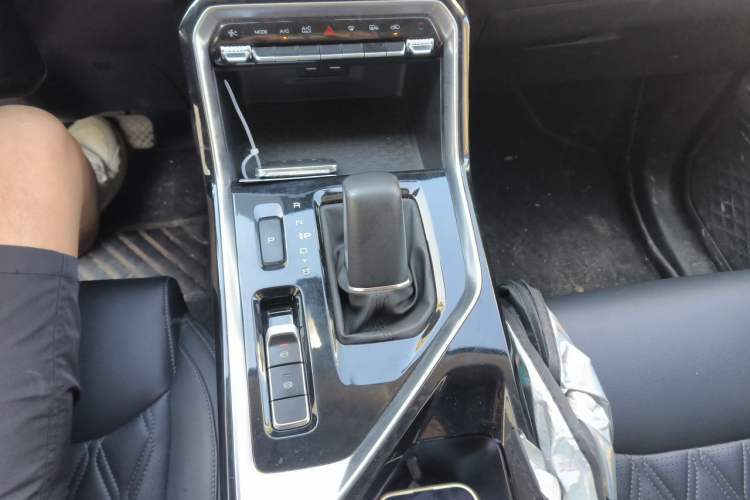 Used Wuling Asta 2022 2.0L DHT Electric-Speed Version Gear Lever