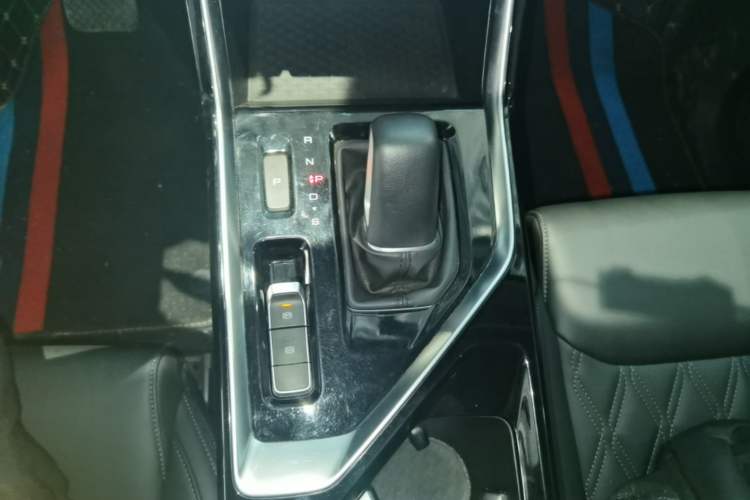 Used Wuling Asta 2022 2.0L DHT Electric-Speed Version Gear Lever