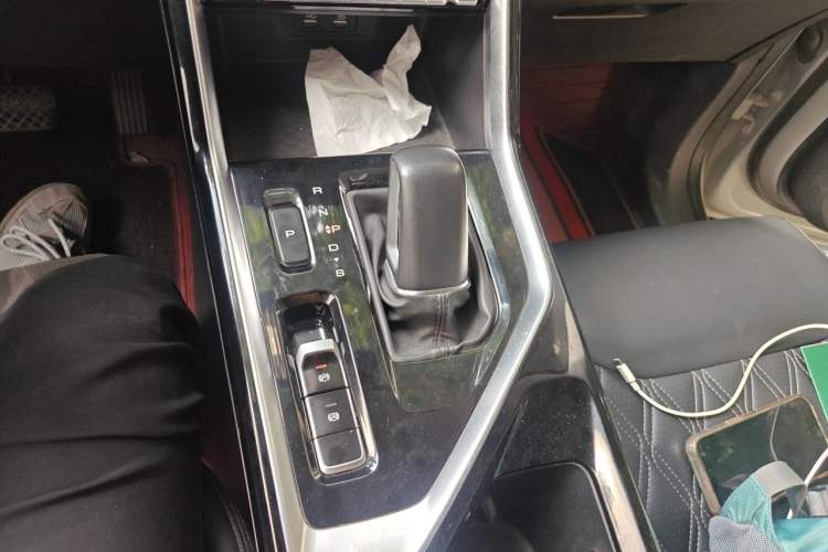 Used Wuling Asta 2022 2.0L DHT Electric-Speed Version Gear Lever