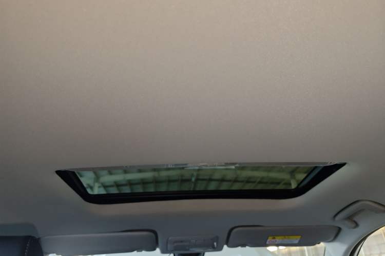 Used Wuling Asta 2022 2.0L DHT Electric-Speed Version Headliner