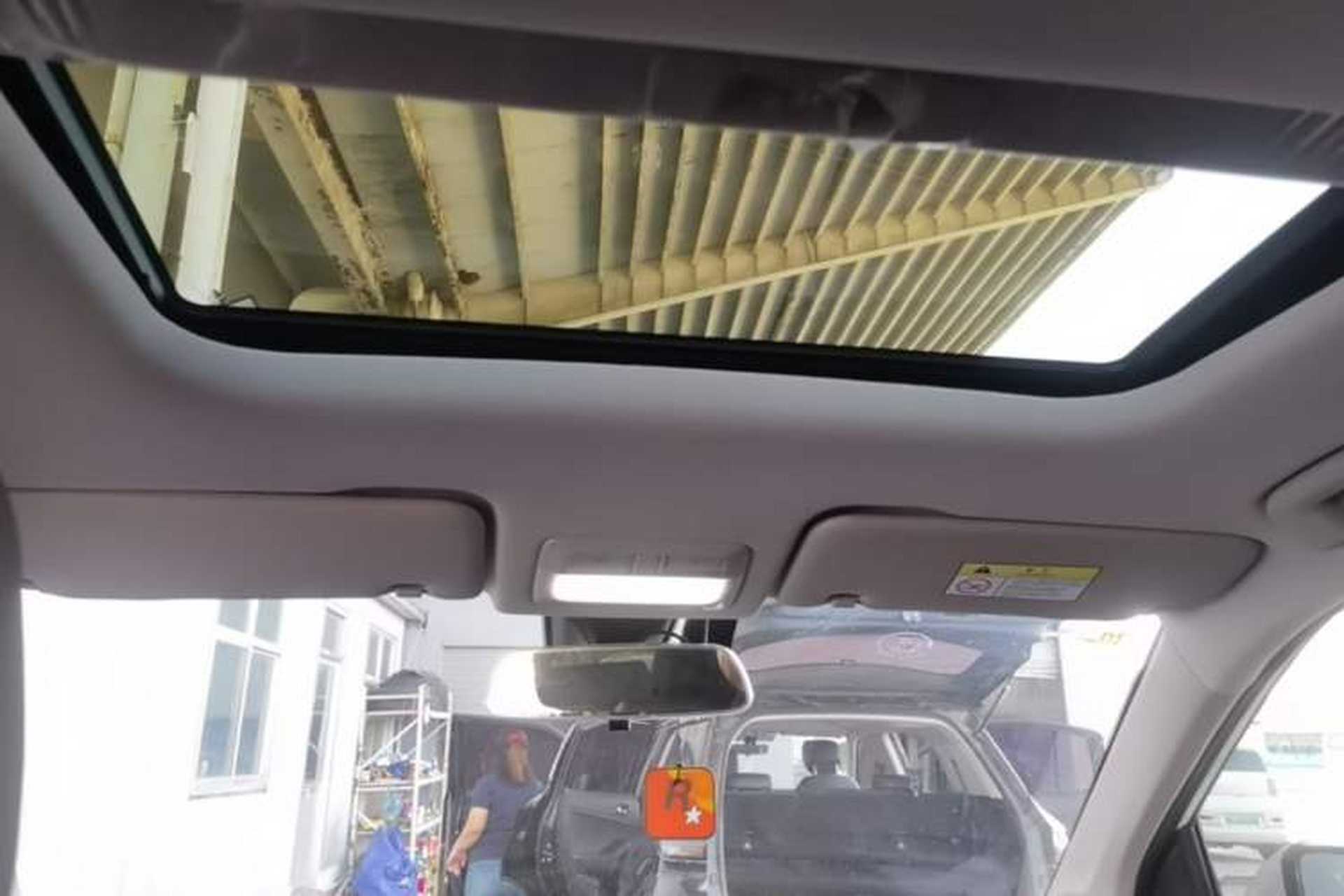 Used Wuling Asta 2022 2.0L DHT Electric-Speed Version Headliner