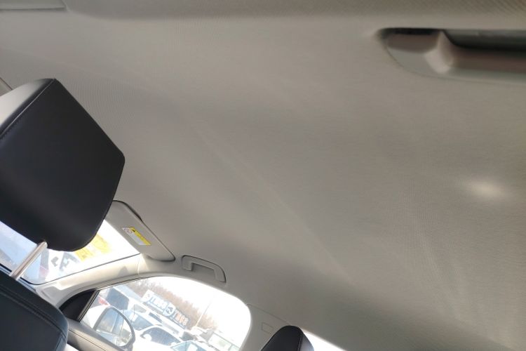 Used Wuling Asta 2022 2.0L DHT Electric Power Version Headliner