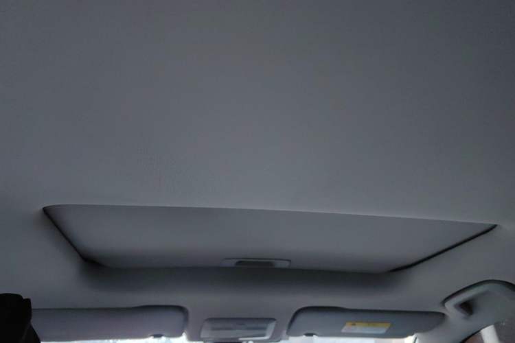 Used Wuling Asta 2022 2.0L DHT Electric-Speed Version Headliner