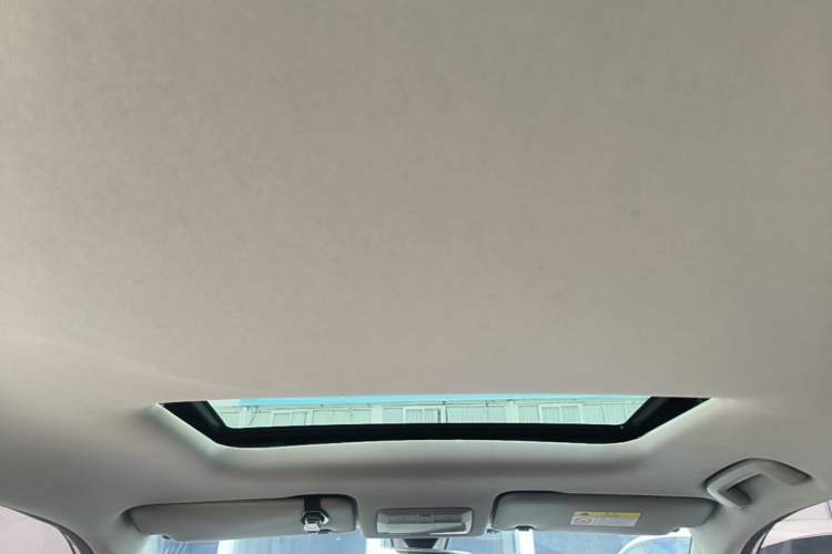 Used Wuling Asta 2022 2.0L DHT Electric-Speed Version Headliner