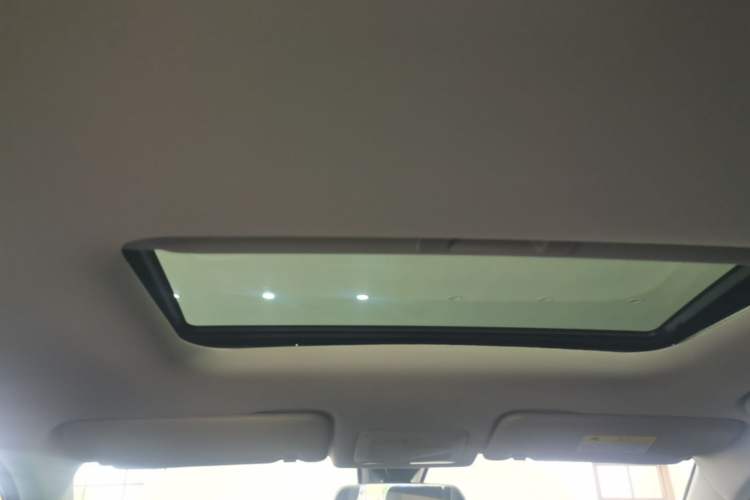 Used Wuling Asta 2022 2.0L DHT Electric-Speed Version Headliner