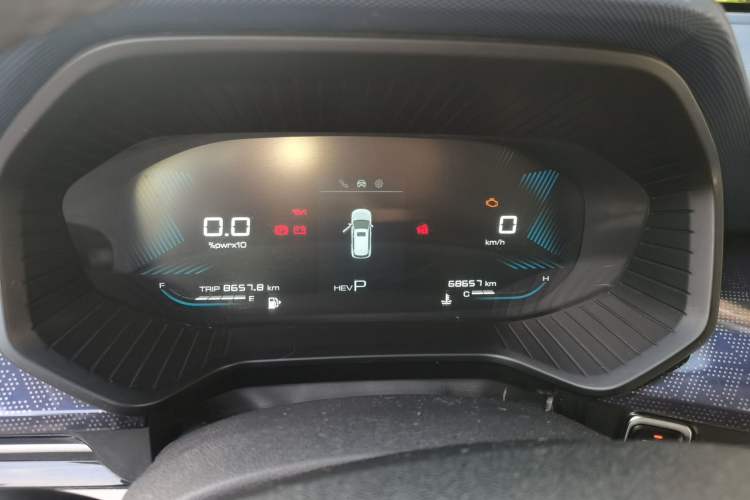 Used Wuling Asta 2022 2.0L DHT Electric-Speed Version Instrument Cluster