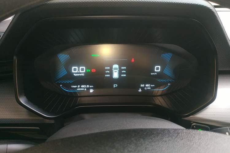 Used Wuling Asta 2022 2.0L DHT Electric Power Version Instrument Cluster