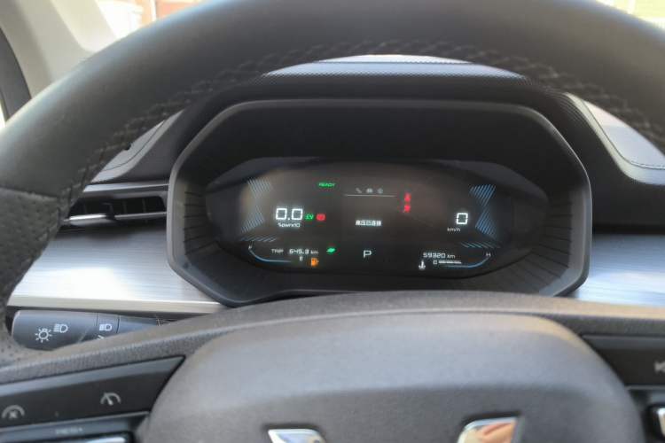 Used Wuling Asta 2022 2.0L DHT Electric-Speed Version Instrument Cluster