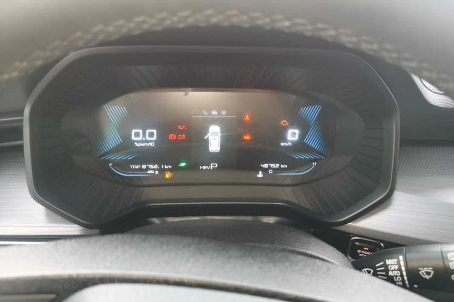 Used Wuling Asta 2022 2.0L DHT Electric-Speed Version Instrument Cluster