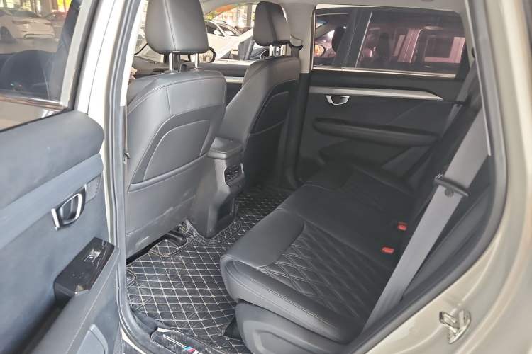 Used Wuling Asta 2022 2.0L DHT Electric-Speed Version Interior 1