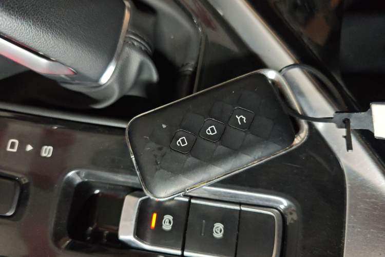 Used Wuling Asta 2022 2.0L DHT Electric Power Version Interior 1