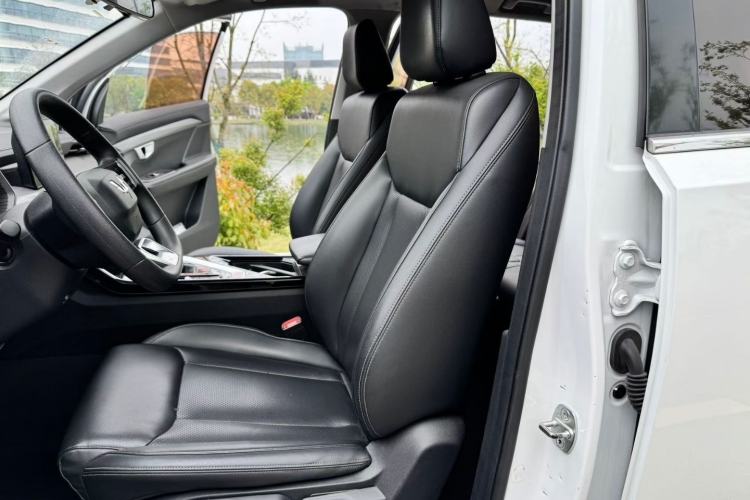 Used Wuling Asta 2022 2.0L DHT Electric Power Version Interior 2