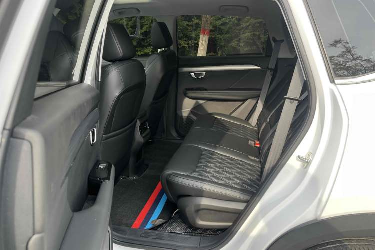 Used Wuling Asta 2022 2.0L DHT Electric-Speed Version Interior 3