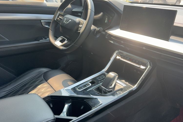 Used Wuling Asta 2022 2.0L DHT Electric-Speed Version Interior 3
