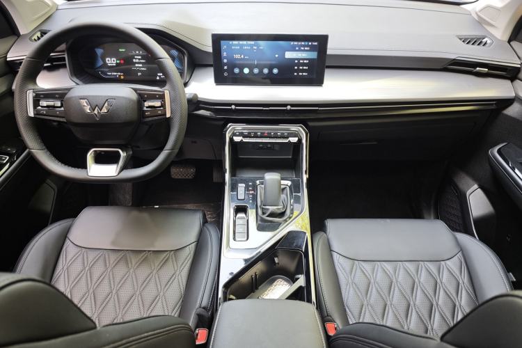 Used Wuling Asta 2022 2.0L DHT Electric-Speed Version Interior 5