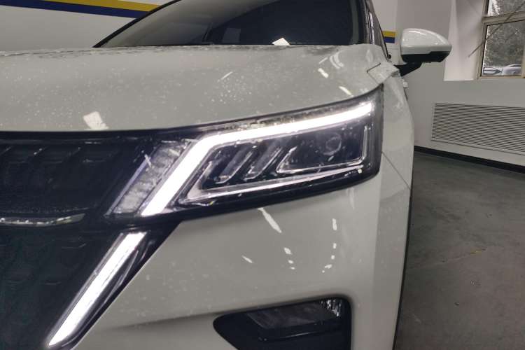 Used Wuling Asta 2022 2.0L DHT Electric-Speed Version Left Front Headlight