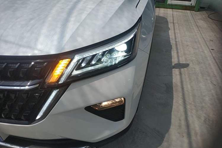 Used Wuling Asta 2022 2.0L DHT Electric-Speed Version Left Front Headlight