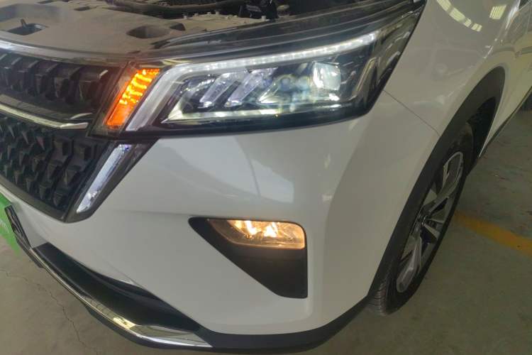 Used Wuling Asta 2022 2.0L DHT Electric-Speed Version Left Front Headlight