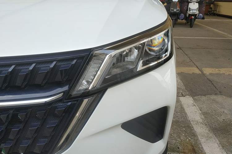 Used Wuling Asta 2022 2.0L DHT Electric Power Version Left Front Headlight