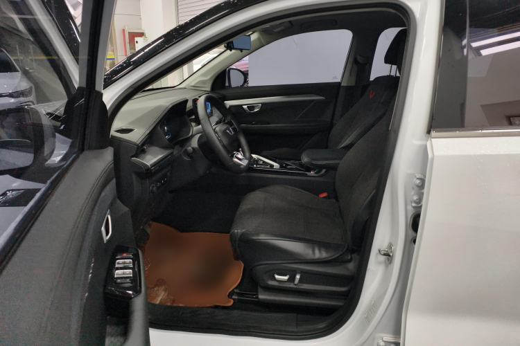 Used Wuling Asta 2022 2.0L DHT Electric-Speed Version Left Front Seat