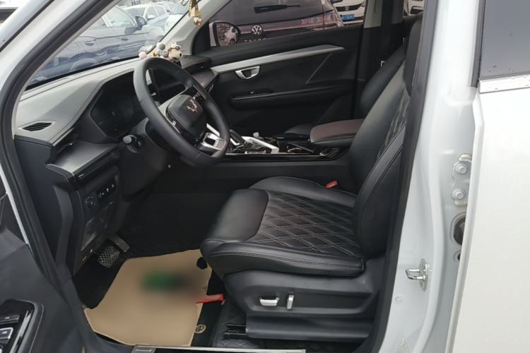 Used Wuling Asta 2022 2.0L DHT Electric-Speed Version Left Front Seat