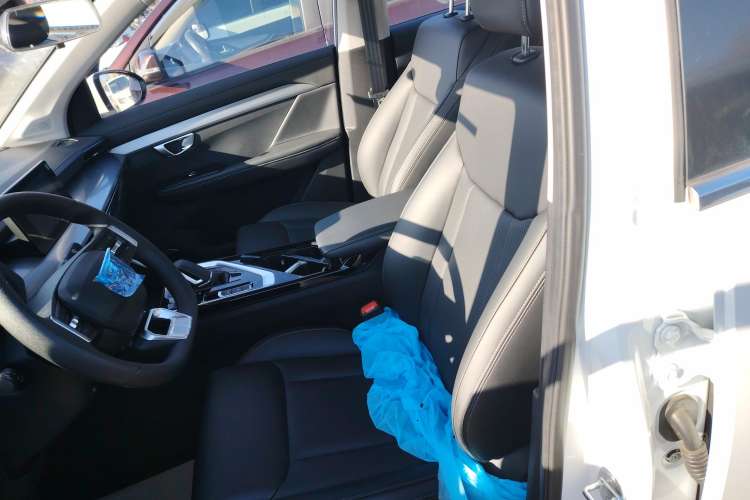 Used Wuling Asta 2022 2.0L DHT Electric Power Version Left Front Seat