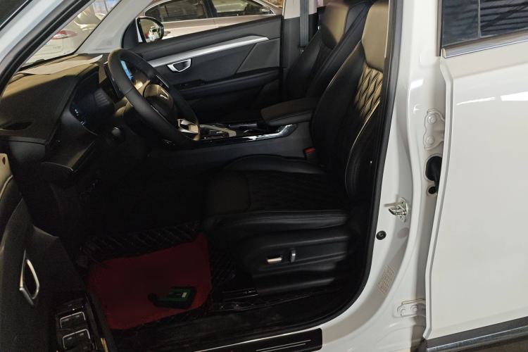 Used Wuling Asta 2022 2.0L DHT Electric-Speed Version Left Front Seat