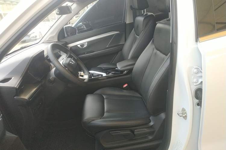 Used Wuling Asta 2022 2.0L DHT Electric Power Version Left Front Seat