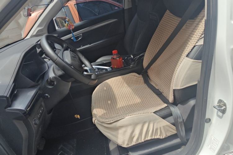 Used Wuling Asta 2022 2.0L DHT Electric-Speed Version Left Front Seat