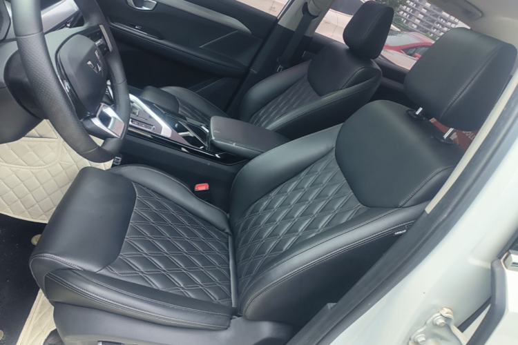 Used Wuling Asta 2022 2.0L DHT Electric-Speed Version Left Front Seat