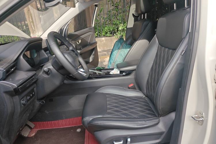 Used Wuling Asta 2022 2.0L DHT Electric-Speed Version Left Front Seat