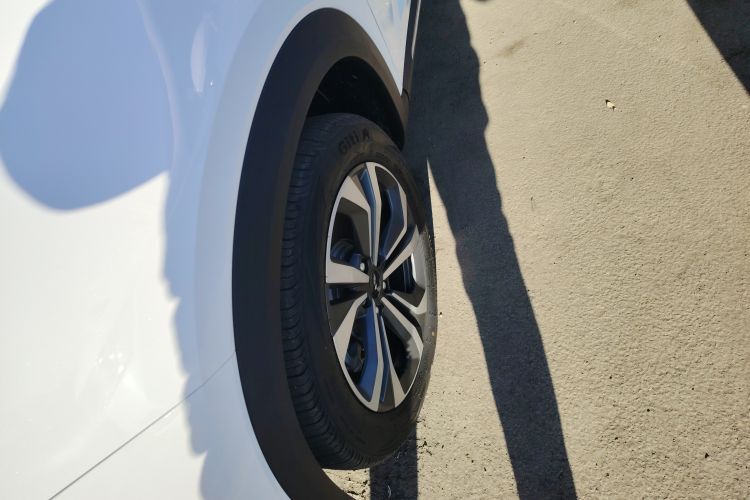 Used Wuling Asta 2022 2.0L DHT Electric Power Version Left Front Wheel Hub