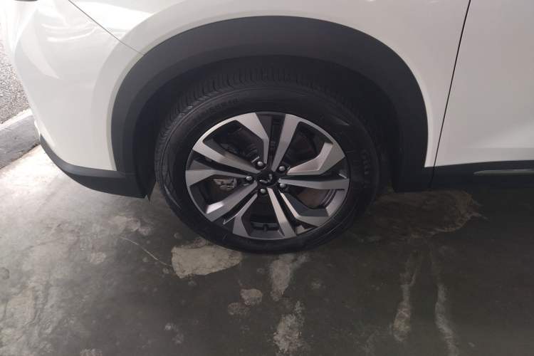 Used Wuling Asta 2022 2.0L DHT Electric-Speed Version Left Front Wheel Hub