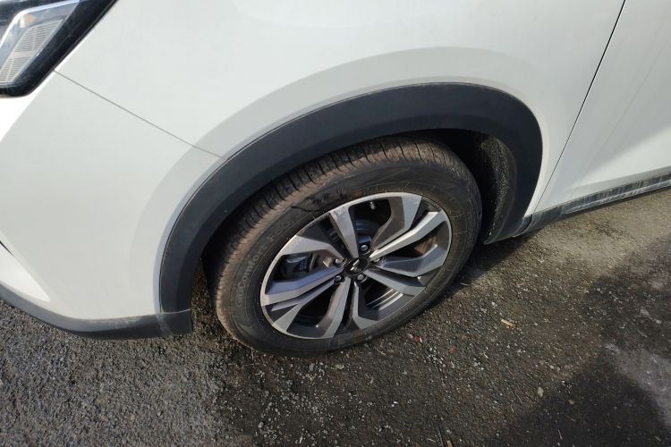 Used Wuling Asta 2022 2.0L DHT Electric Power Version Left Front Wheel Hub