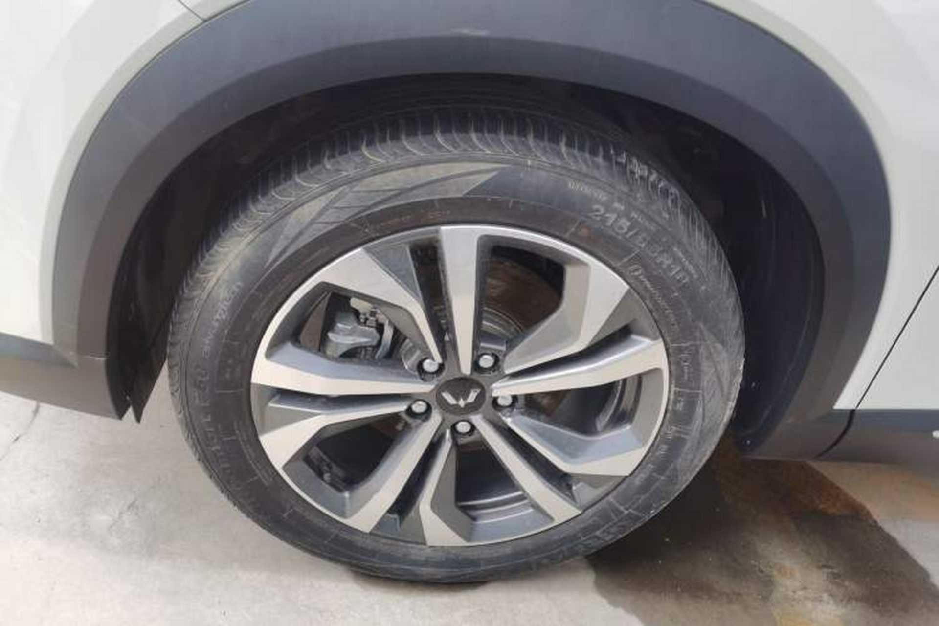Used Wuling Asta 2022 2.0L DHT Electric-Speed Version Left Front Wheel Hub