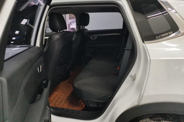 Used Wuling Asta 2022 2.0L DHT Electric-Speed Version Left Rear Seat