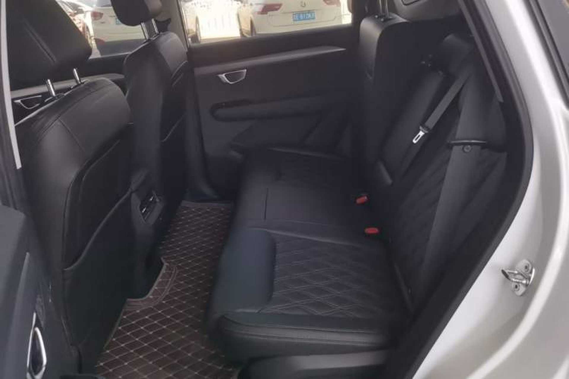 Used Wuling Asta 2022 2.0L DHT Electric-Speed Version Left Rear Seat