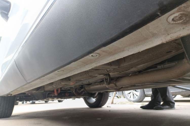 Used Wuling Asta 2022 2.0L DHT Electric-Speed Version Left Side Sill