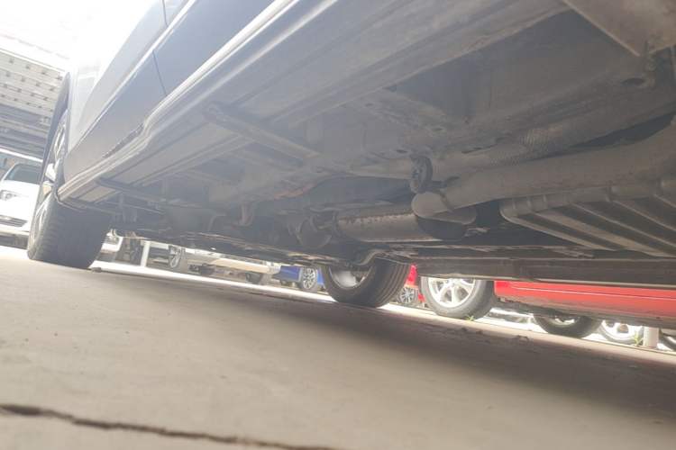 Used Wuling Asta 2022 2.0L DHT Electric-Speed Version Left Side Sill