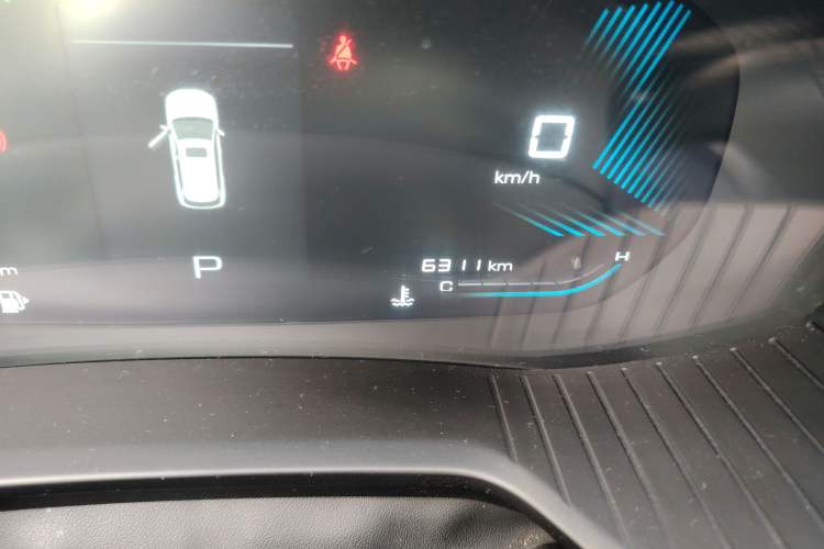 Used Wuling Asta 2022 2.0L DHT Electric Power Version Odometer Close Up