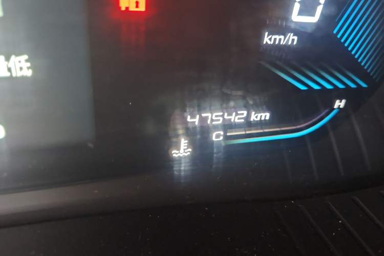 Used Wuling Asta 2022 2.0L DHT Electric-Speed Version Odometer Close Up