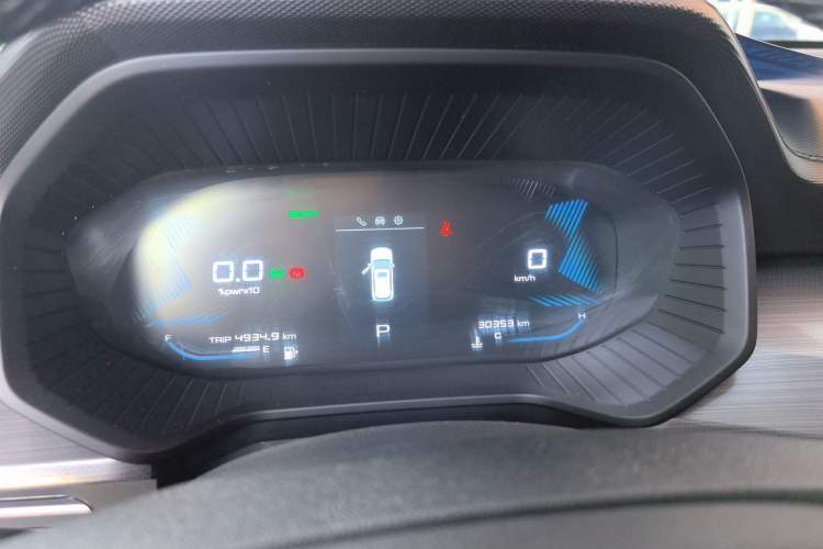 Used Wuling Asta 2022 2.0L DHT Electric-Speed Version Odometer Close Up