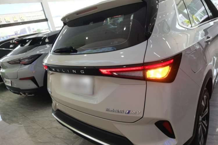 Used Wuling Asta 2022 2.0L DHT Electric Power Version Rear