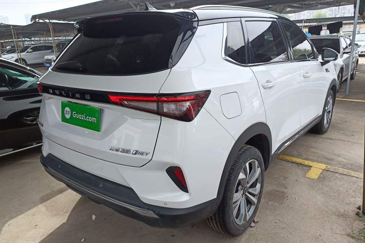Used Wuling Asta 2022 2.0L DHT Electric-Speed Version Rear Right 45 Deg