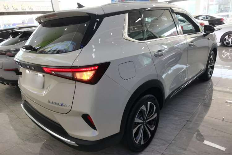 Used Wuling Asta 2022 2.0L DHT Electric Power Version Rear Right 45 Deg