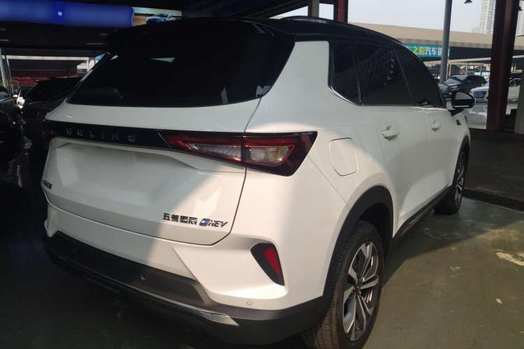 Used Wuling Asta 2022 2.0L DHT Electric-Speed Version Rear Right 45 Deg