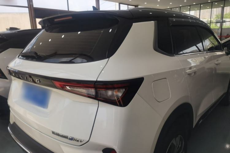 Used Wuling Asta 2022 2.0L DHT Electric-Speed Version Rear