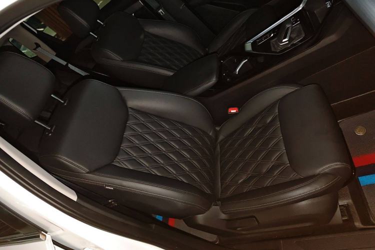Used Wuling Asta 2022 2.0L DHT Electric-Speed Version Right Front Seat