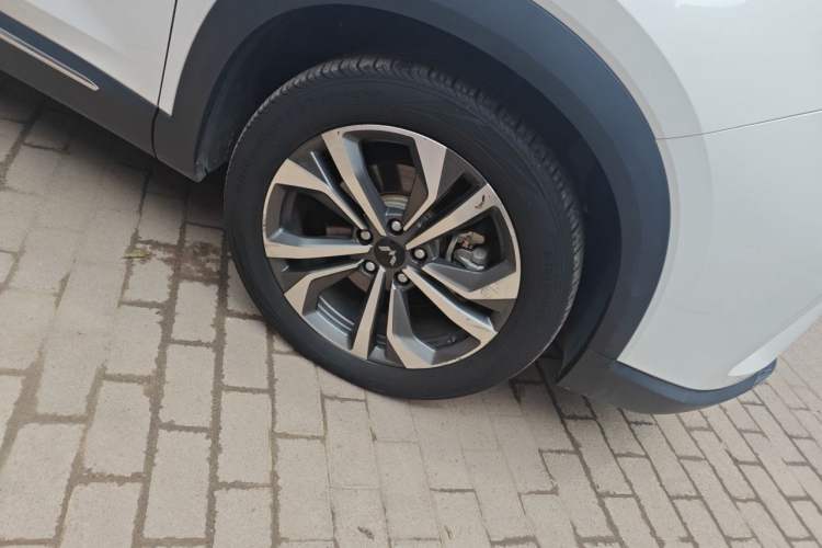 Used Wuling Asta 2022 2.0L DHT Electric-Speed Version Right Front Wheel Hub
